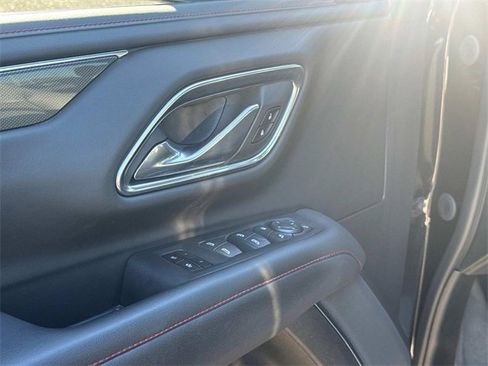 Used 2023 Chevrolet Suburban RST w/ Luxury Package image 24