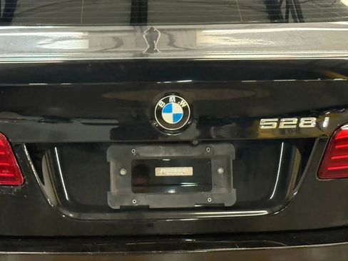 Used 2016 BMW 528i Sedan image 11
