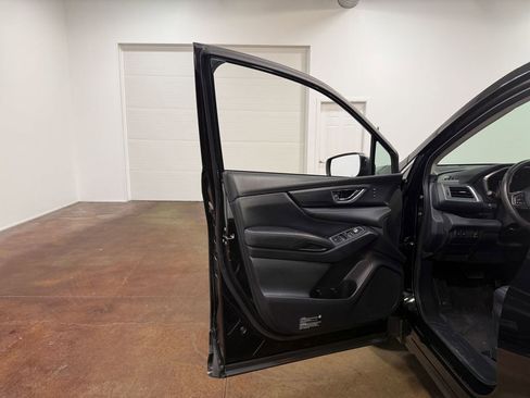 Used 2023 Subaru Ascent Limited AWD/4WD image 49