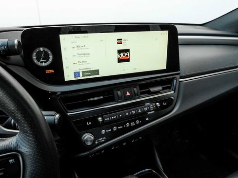 Used 2024 Lexus ES 350 F Sport w/ Accessory Package (Z2) image 33