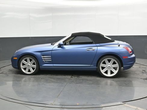 Used 2005 Chrysler Crossfire Limited RWD image 7