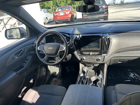 Used 2023 Chevrolet Traverse LT AWD/4WD image 22