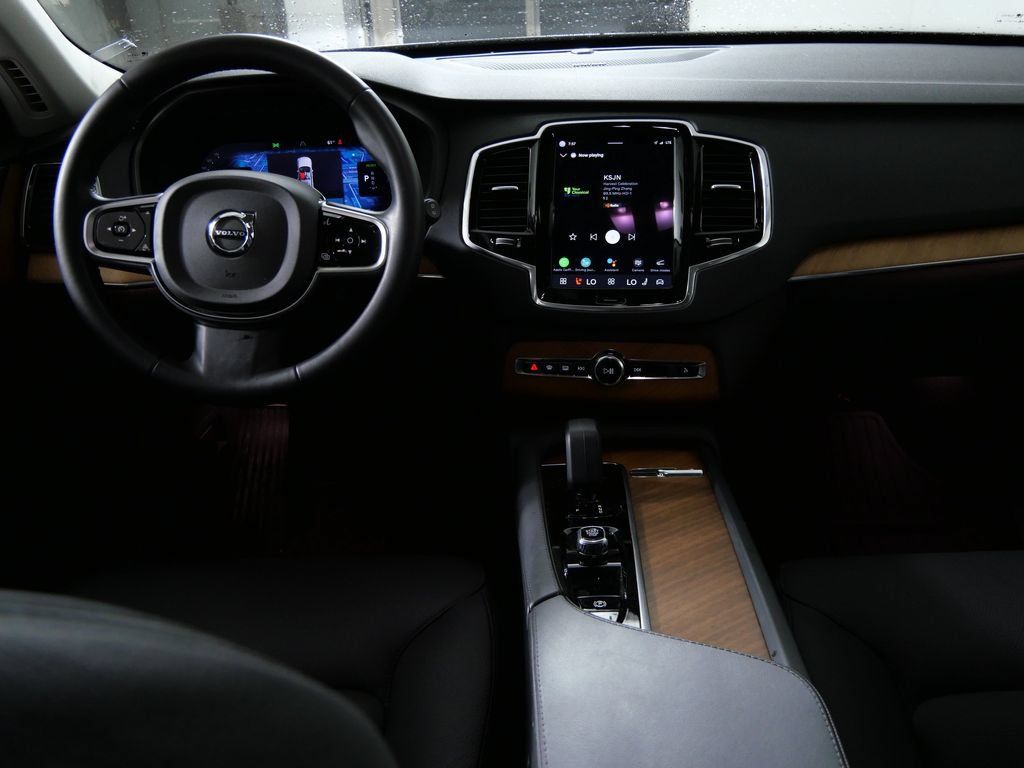 Used 2024 Volvo XC90 T8 Plus w/ Protection Package Premier AWD/4WD image 20