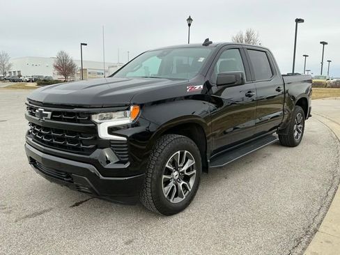 Used 2022 Chevrolet Silverado 1500 RST image 3