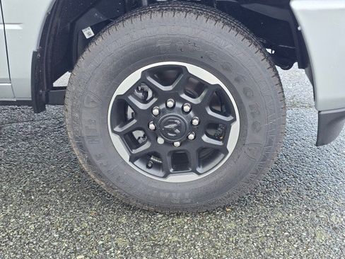 New 2026 RAM 3500 Laramie AWD/4WD image 9