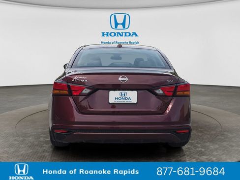Used 2024 Nissan Altima 2.5 SV FWD image 4