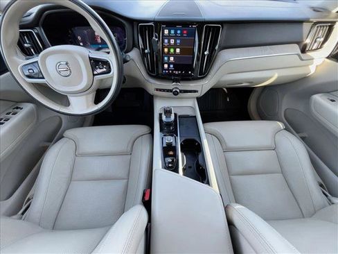 Used 2022 Volvo XC60 T8 Inscription w/ Advanced Package image 18