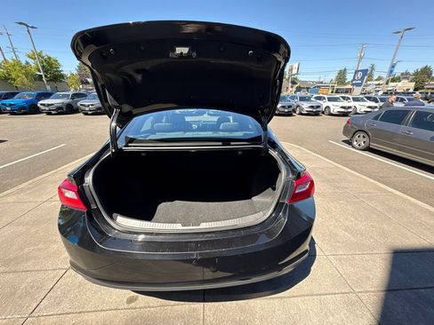 Used 2023 Chevrolet Malibu LT FWD image 8