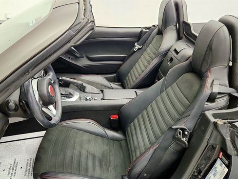 Used 2017 FIAT 124 Spider Abarth RWD image 13