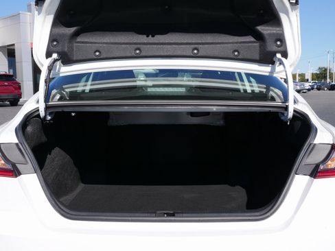 Used 2025 Toyota Camry LE image 15