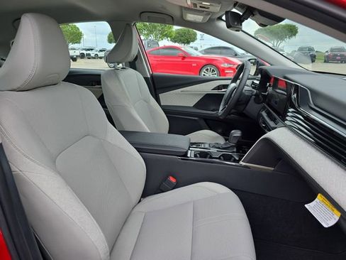 Used 2026 Toyota Camry XLE FWD image 11