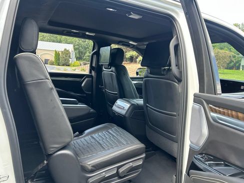 Used 2025 Cadillac Escalade ESV Sport Platinum AWD/4WD image 56