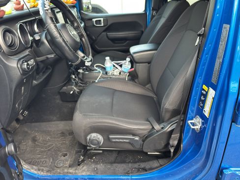 Used 2022 Jeep Wrangler Unlimited Sport image 10