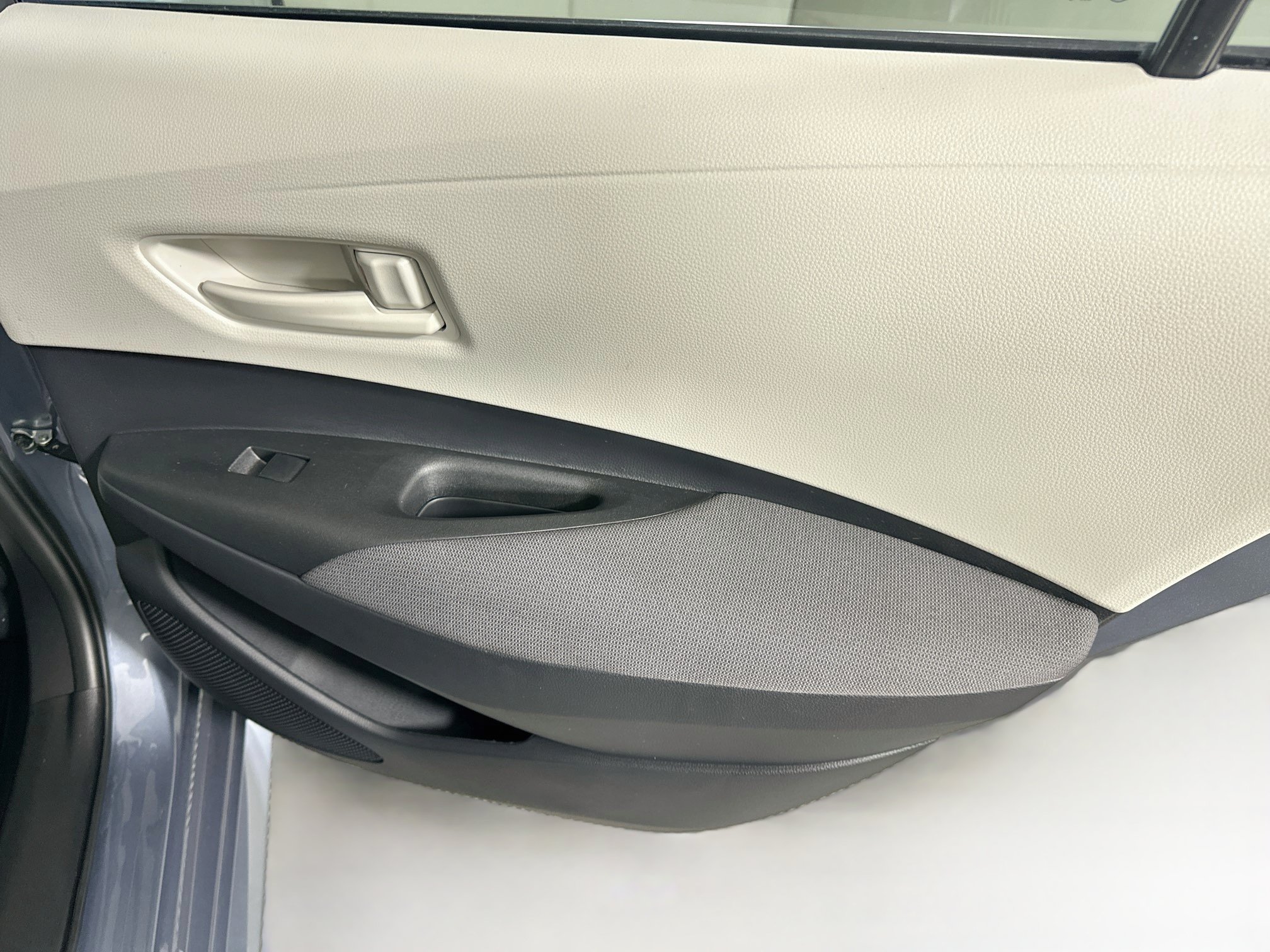 Used 2026 Toyota Corolla LE FWD image 27