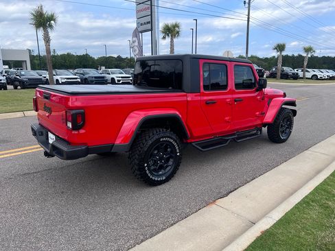 Used 2023 Jeep Gladiator Mojave AWD/4WD image 2