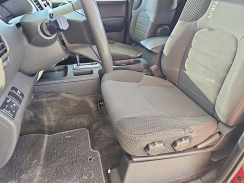 Used 2012 Nissan Frontier SV w/ Sport Appearance Pkg image 12