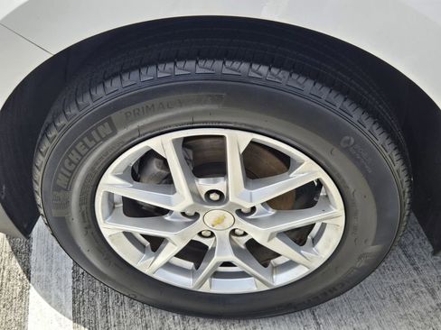 Used 2022 Chevrolet Equinox LS image 8