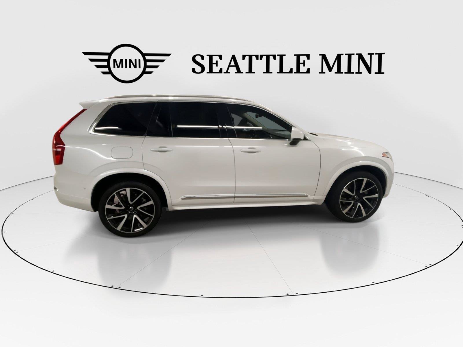 Used 2023 Volvo XC90 B6 Plus w/ Protection Package Premier AWD/4WD image 12