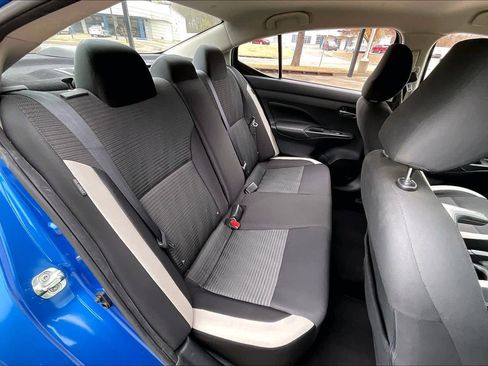 Used 2020 Nissan Versa SV image 18