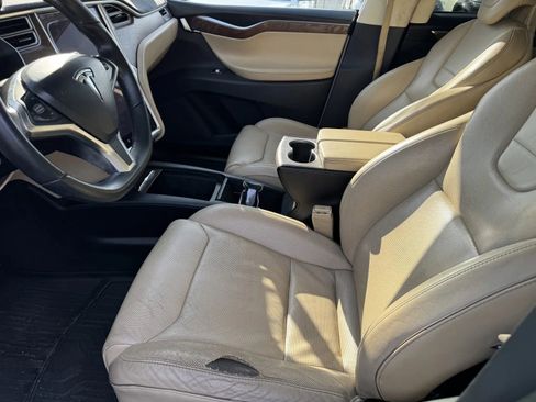 Used 2016 Tesla Model X 75D image 11