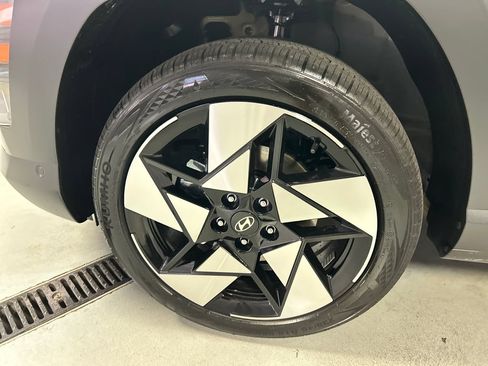 New 2026 Hyundai Kona Limited AWD/4WD image 9