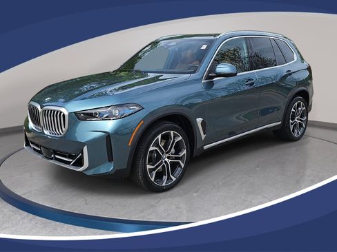 New 2026 BMW X5 xDrive40i w/ Premium Package AWD/4WD image 1