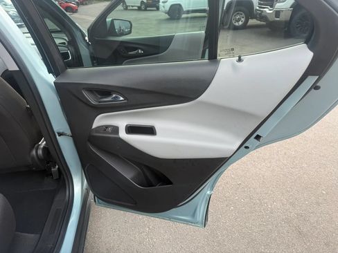 Used 2022 Chevrolet Equinox LT FWD image 27