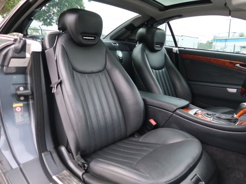 Used 2011 Mercedes-Benz SL 550 image 13