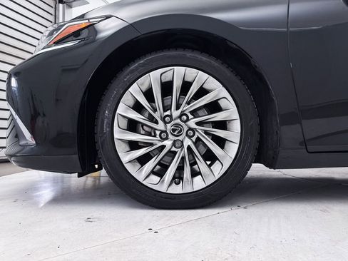 Used 2019 Lexus ES 350 w/ Accessory Package FWD image 14