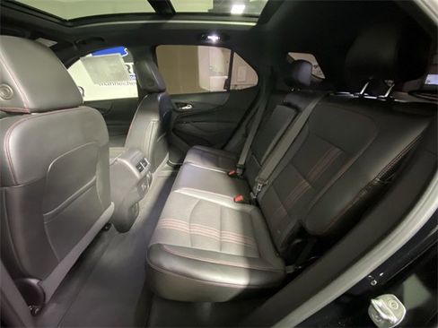 Used 2023 Chevrolet Equinox RS image 31