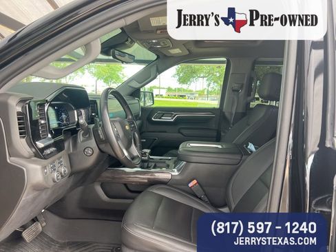 Used 2022 Chevrolet Silverado 1500 LTZ w/ LTZ Premium Package image 7