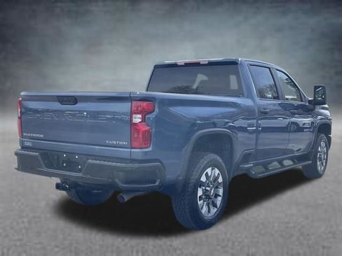 Used 2025 Chevrolet Silverado 2500 Custom w/ Custom Value Package image 3