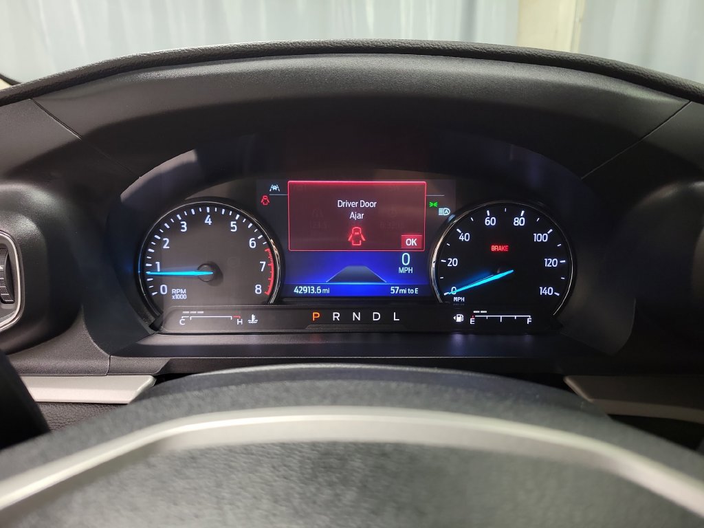 Used 2023 Ford Explorer XLT w/ Equipment Group 202A AWD/4WD image 25
