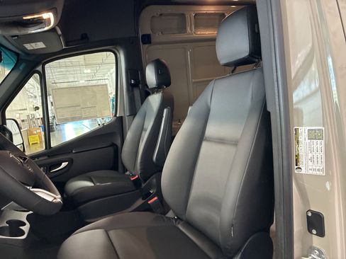 New 2025 Mercedes-Benz Sprinter 2500 image 11