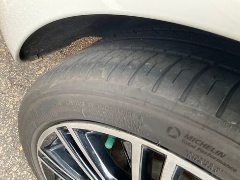 Used 2013 Volkswagen Eos w/ Sport Package image 11