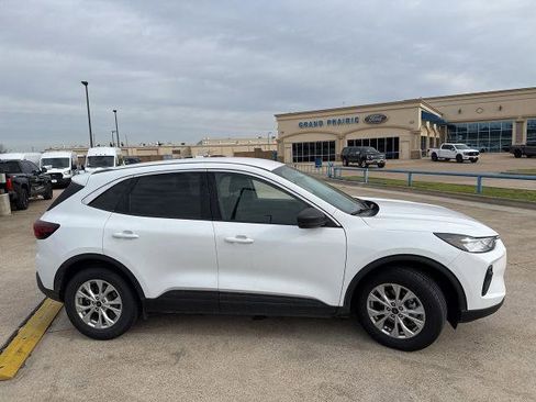 Certified 2024 Ford Escape Active image 17