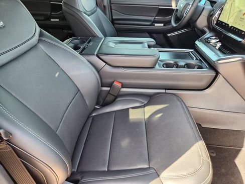 New 2027 Ford Expedition Platinum w/ Stealth Performance Package AWD/4WD image 14