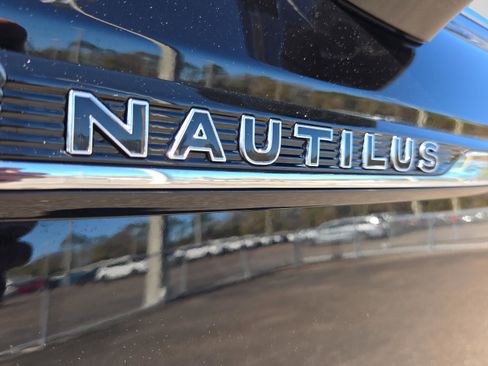 Used 2022 Lincoln Nautilus Black Label w/ Cargo Utility Package image 39