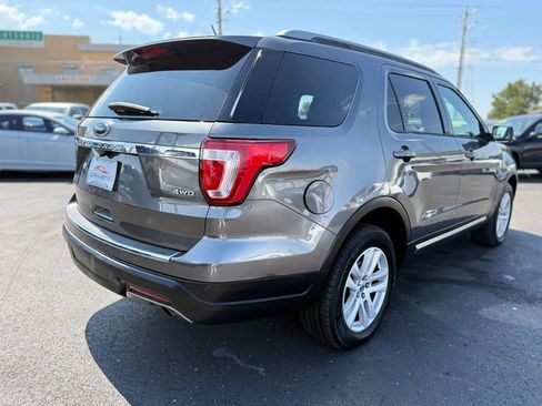 Used 2018 Ford Explorer XLT w/ Equipment Group 202A AWD/4WD image 3