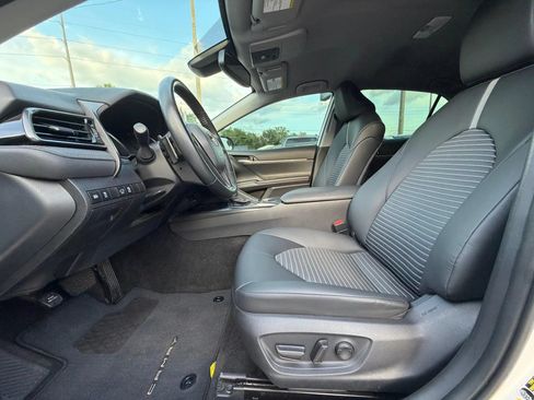 Used 2024 Toyota Camry SE w/ Convenience Package FWD image 10