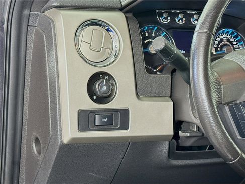 Used 2013 Ford F150 Lariat w/ Lariat Chrome Pkg image 4