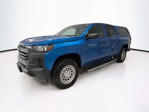Used 2023 Chevrolet Colorado W/T w/ Advanced Trailering Package AWD/4WD image 3