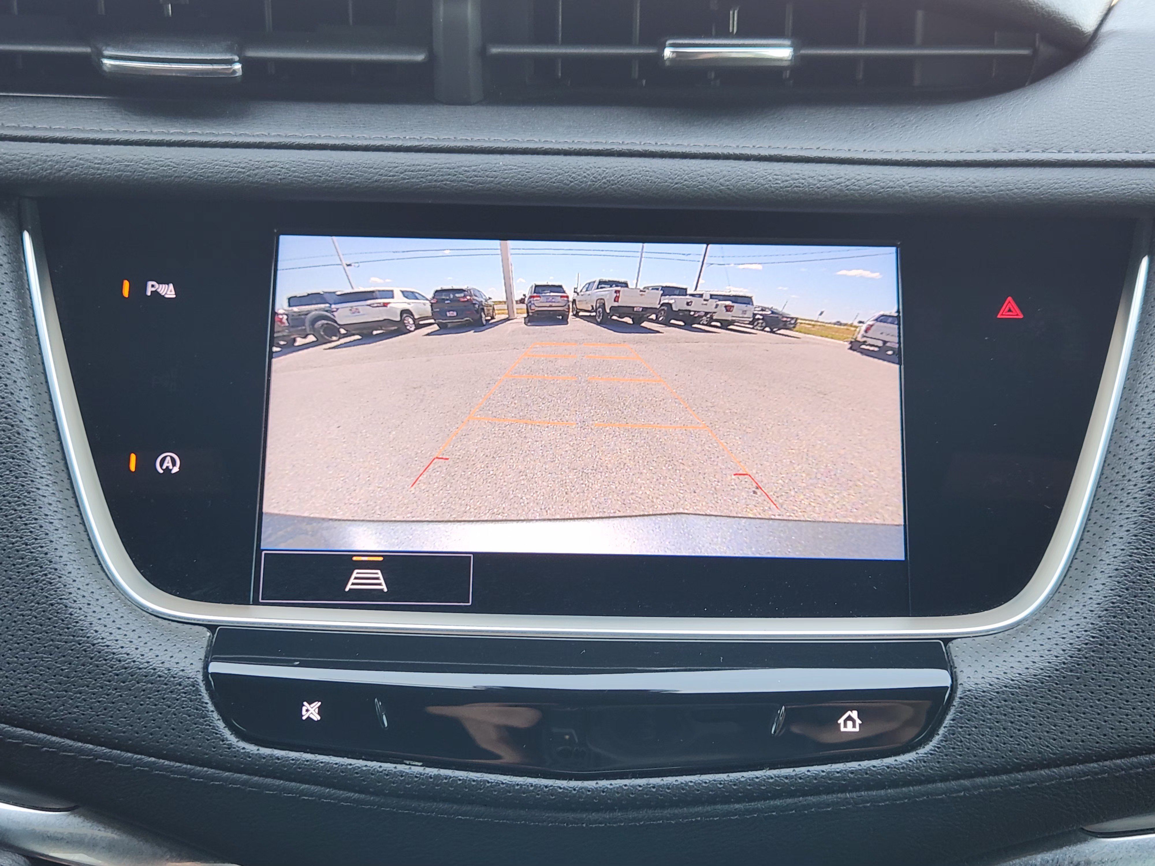 Used 2022 Cadillac XT5 Luxury w/ LPO, Floor Liner Package FWD image 19
