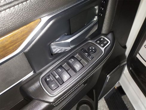 Used 2024 RAM 2500 Laramie image 19