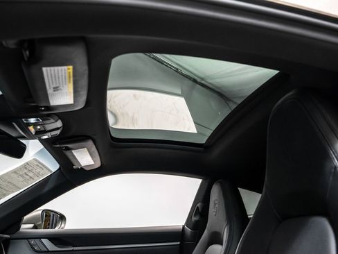 Certified 2020 Porsche 911 Carrera image 31