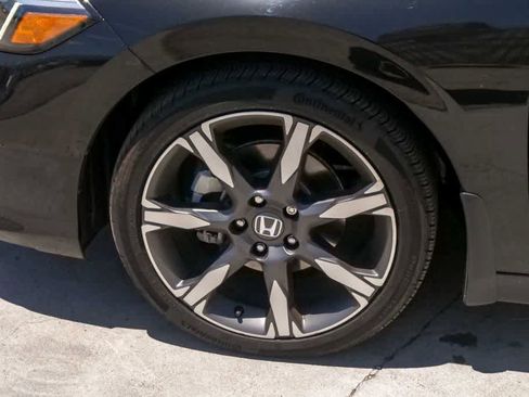 Used 2025 Honda Civic Sport Touring image 5