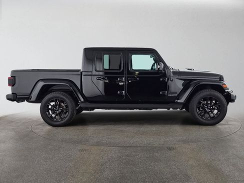 Used 2023 Jeep Gladiator Overland AWD/4WD image 2