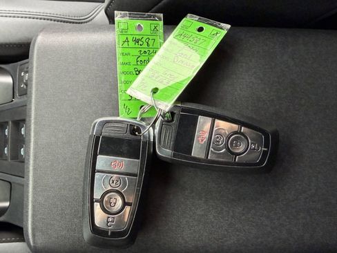 Used 2024 Ford Bronco Black Diamond image 42