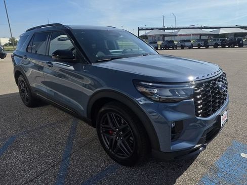 New 2026 Ford Explorer ST w/ Sun And Sound Package AWD/4WD image 4