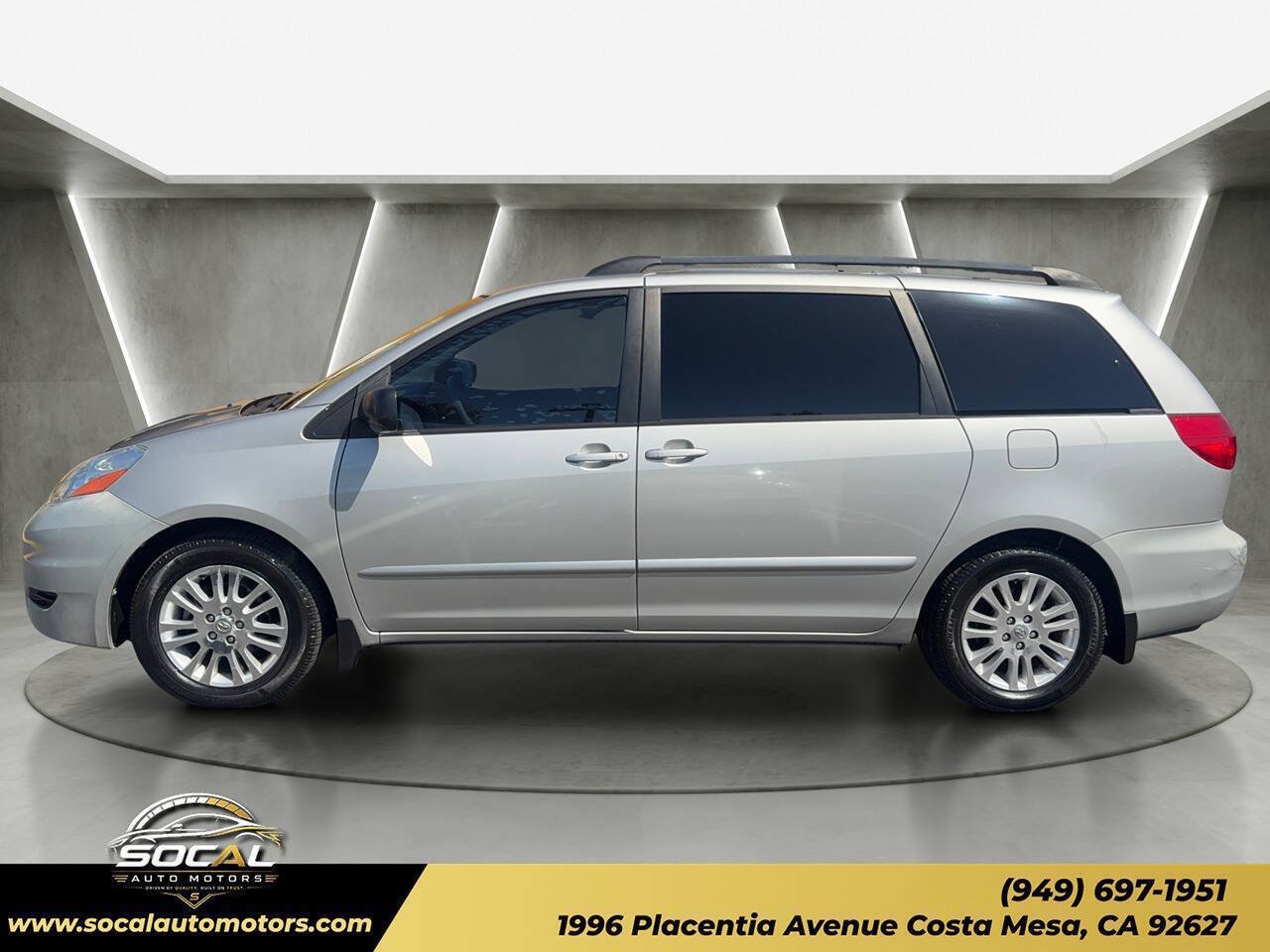 Used 2008 Toyota Sienna LE FWD image 2